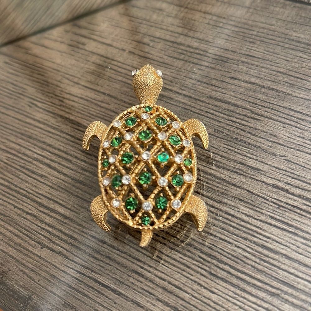 Vintage Lisner Rhinestone Turtle Pin - Picture 2 of 16